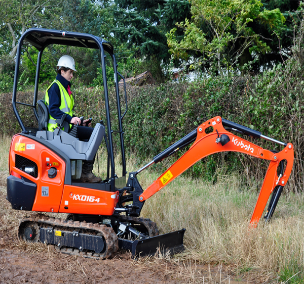 1.5 TONNE MINI EXCAVATOR